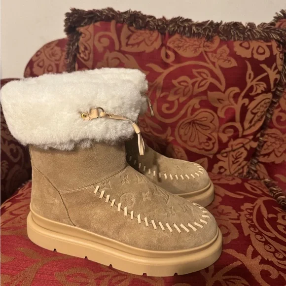 Louis Vuitton Cortina Ankle Boots - Picture 3 of 5